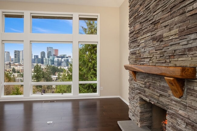 Building Photo - 9610 SE 7th St