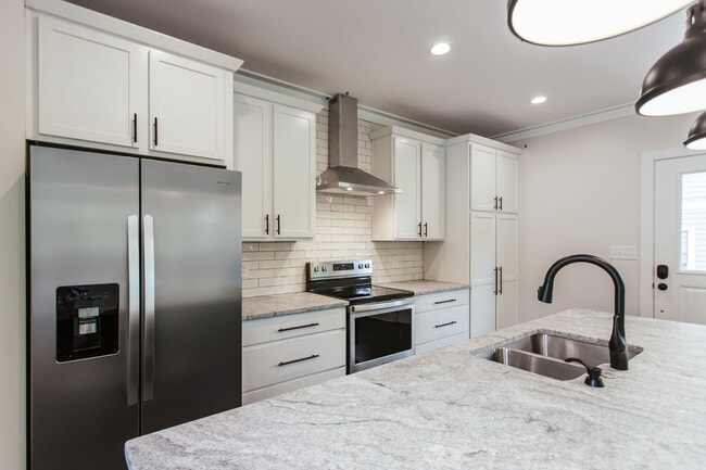 Building Photo - 132 Flint St