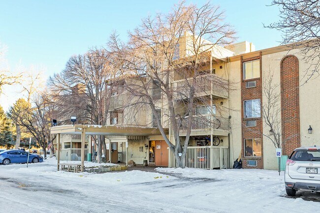 Building Photo - 1 Bedroom, 1 bath, 3rd floor Apartment
