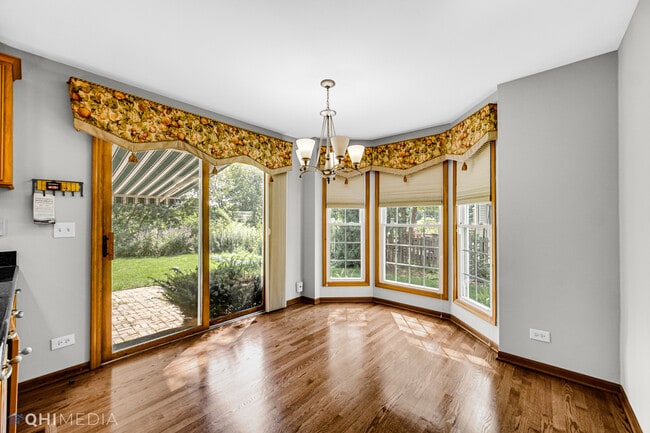 Building Photo - 1341 E Thacker St