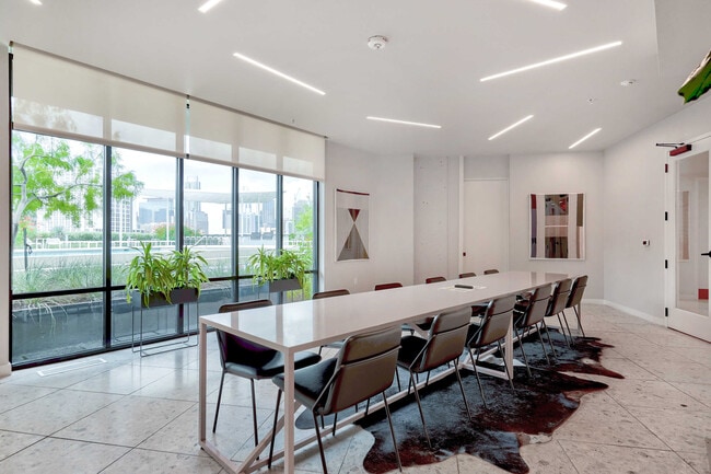 Building Photo - 800 Embassy Dr