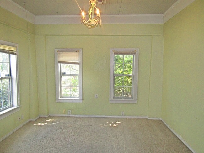 Building Photo - 500 NW 35th St