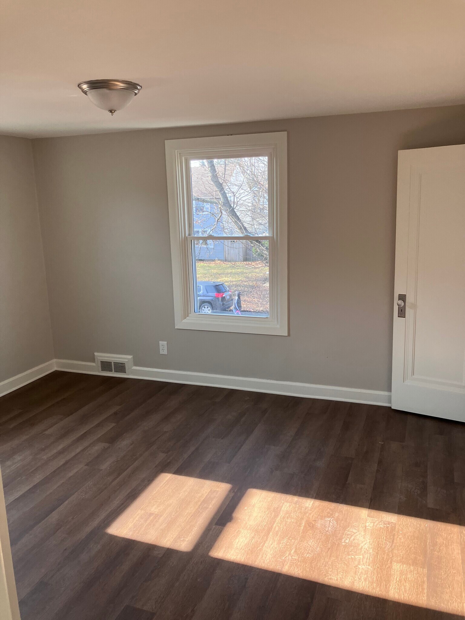 Building Photo - 912 Geers Ave