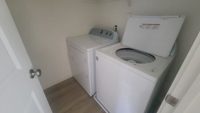 Building Photo - 8617 Frankie Lou St