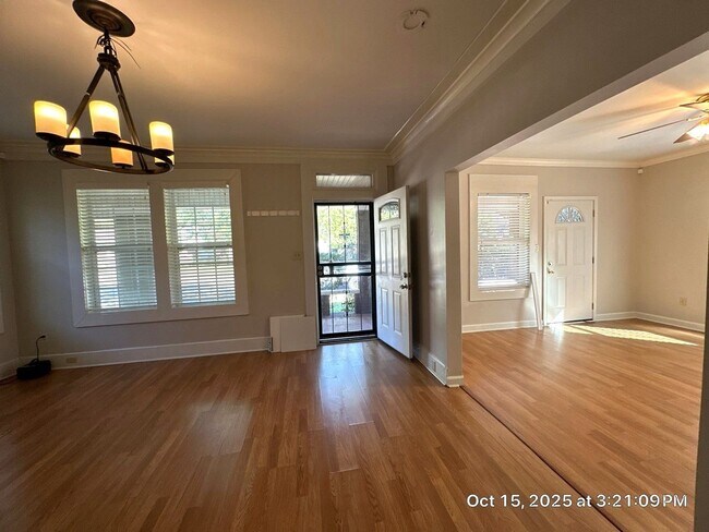 Building Photo - RHODES AREA 4 Bedroom Home Now Available F...