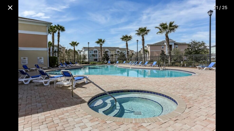 Building Photo - 8226 Green Parrot Rd