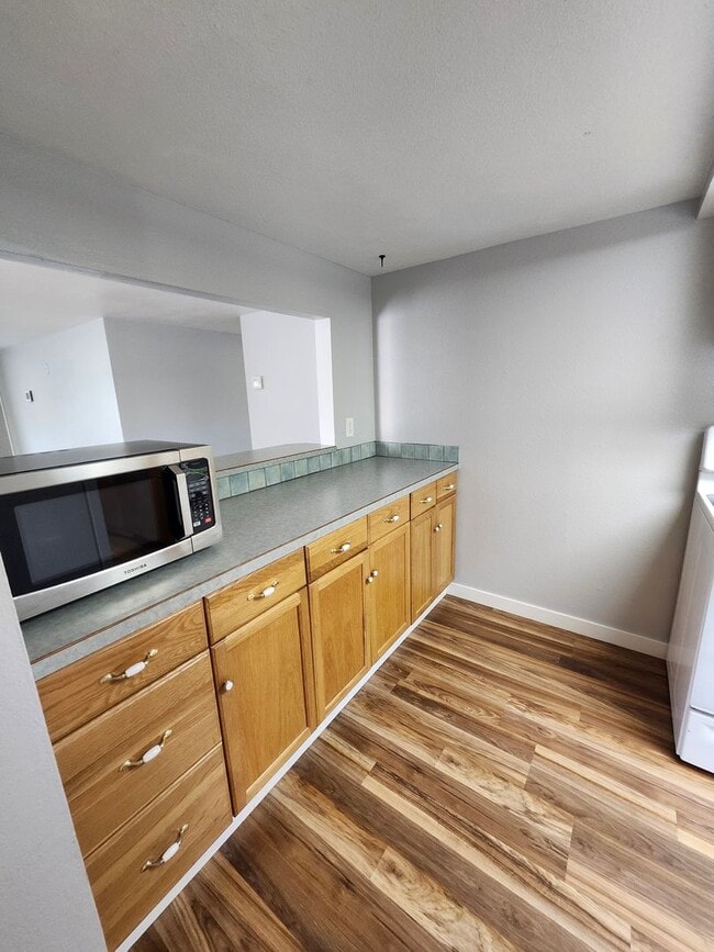 Building Photo - Charming Updated N. Richland 3 bedroom, 1 ...