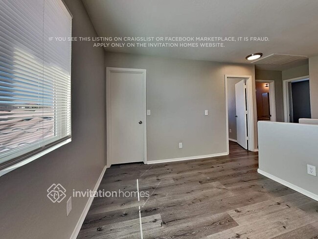 Building Photo - 12901 N El Frio St