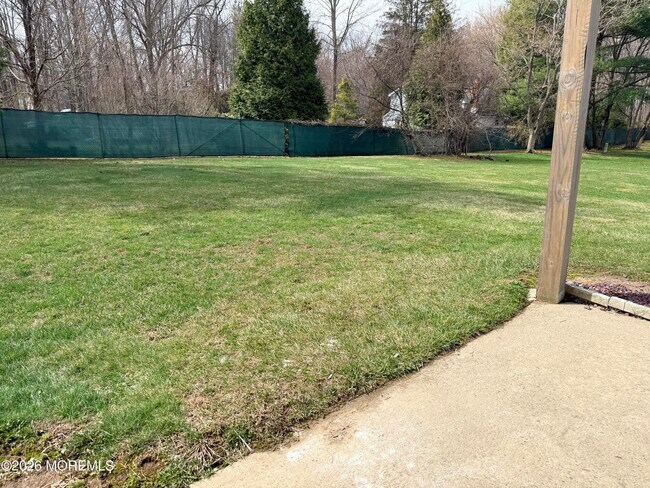 Building Photo - 15 Lindsey Cir