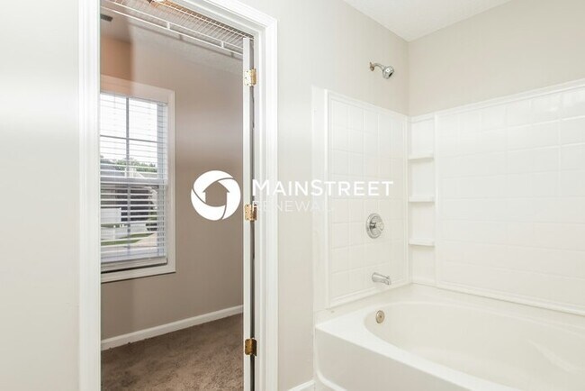 Building Photo - 3 Bedroom Pet-Friendly Home in HIRAM, GA with Main Street Renewal