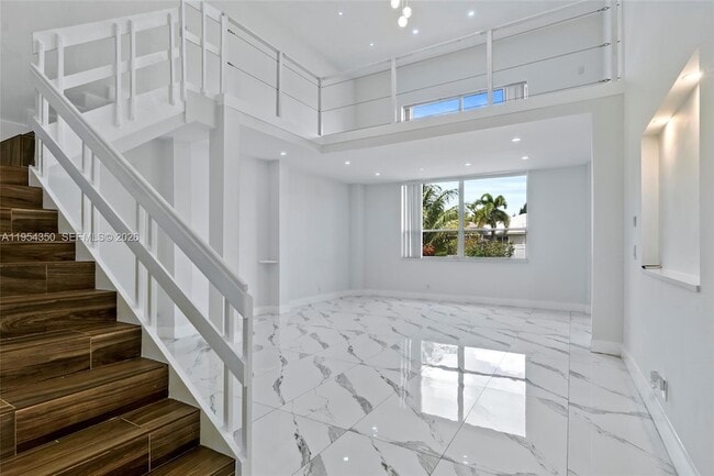 Building Photo - 6357 Brava Way