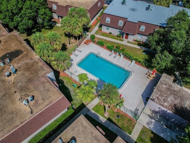 Building Photo - 9125 Tudor Dr