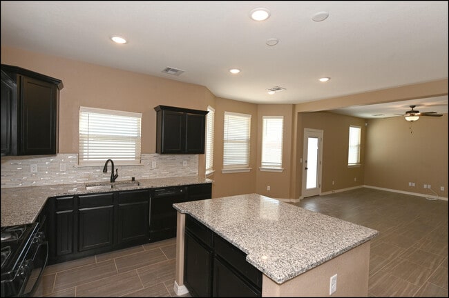 Building Photo - 4628 Marisabel Azcarate St