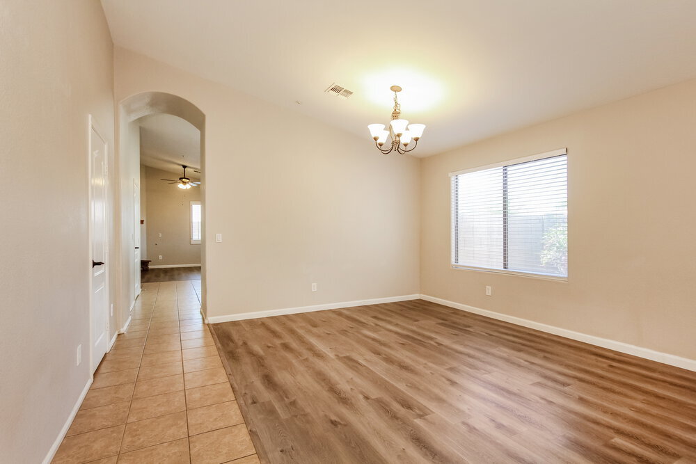 Building Photo - 8026 S 48th Dr