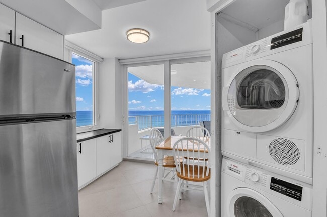 Building Photo - 550 S Ocean Blvd