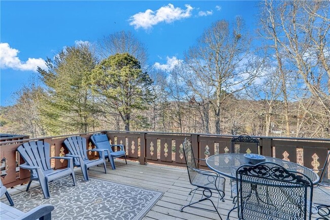 Building Photo - 3 Berkshire Ln