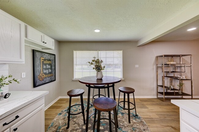 Building Photo - 8511 Honeysuckle