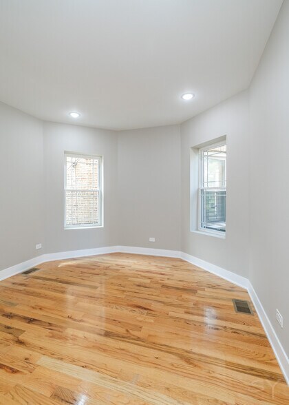 Building Photo - 6338 S Vernon Ave
