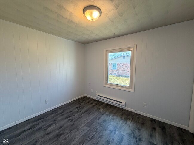 Building Photo - 5585 Gallagher Dr