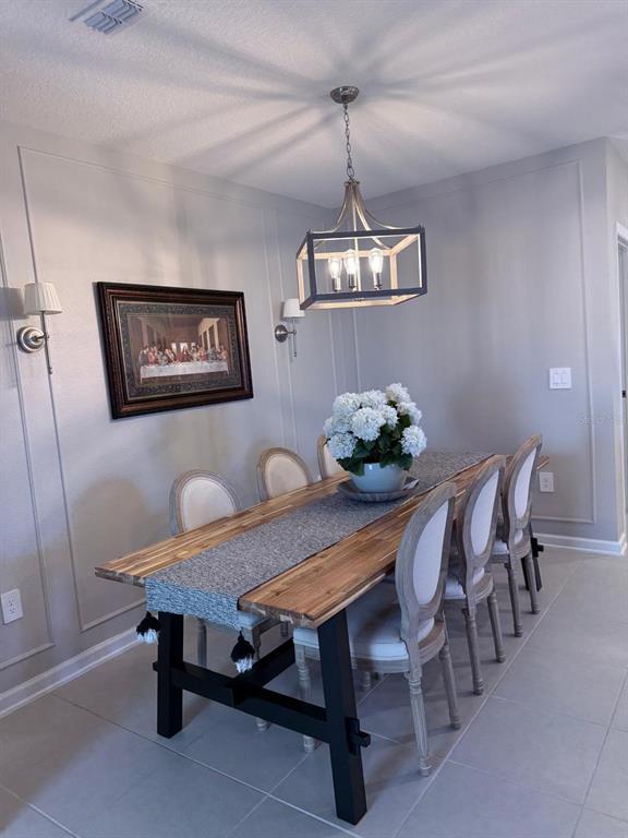 Building Photo - 5617 Gingham Dr