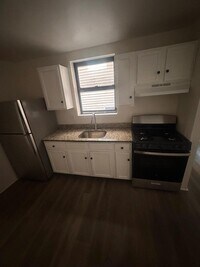 Building Photo - 16 Bergen Ave