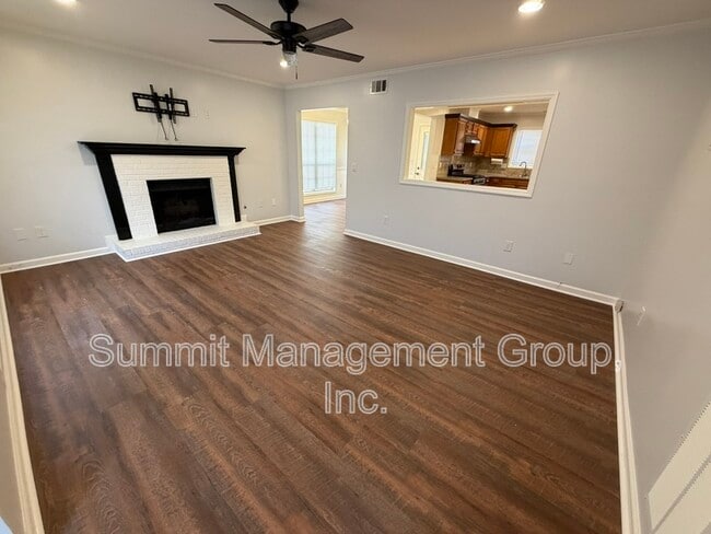 Building Photo - 1528 St Dunstans Rd