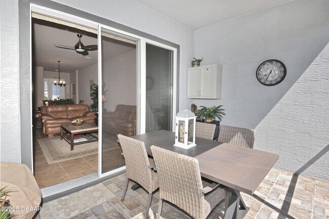 Building Photo - 6356 Hanfield Dr