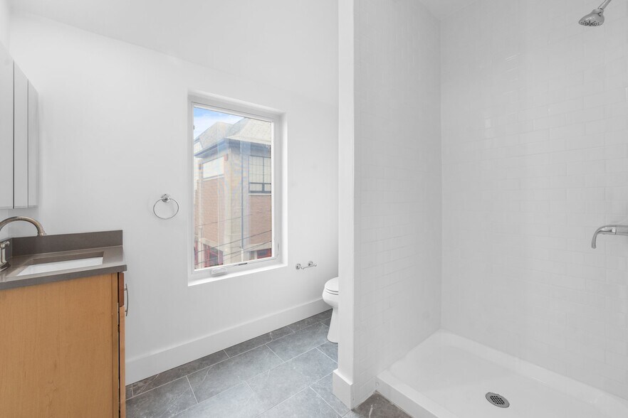 Building Photo - 140 Prospect St