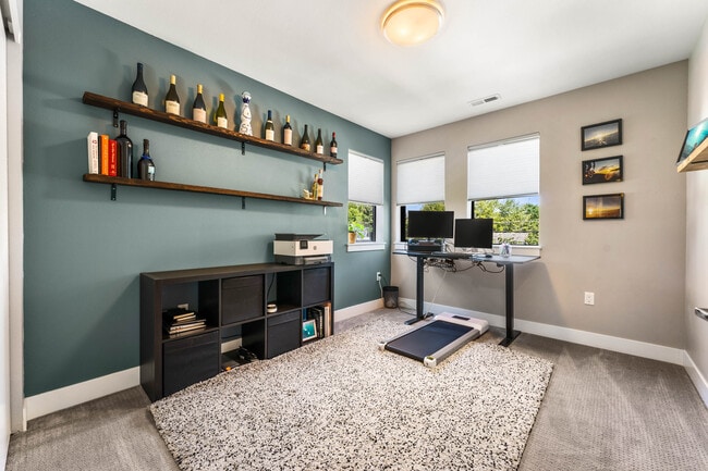 Building Photo - 1544 Utica St