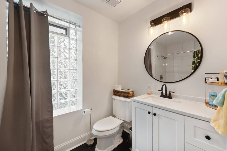 Building Photo - 150 Rhode Island Ave NW