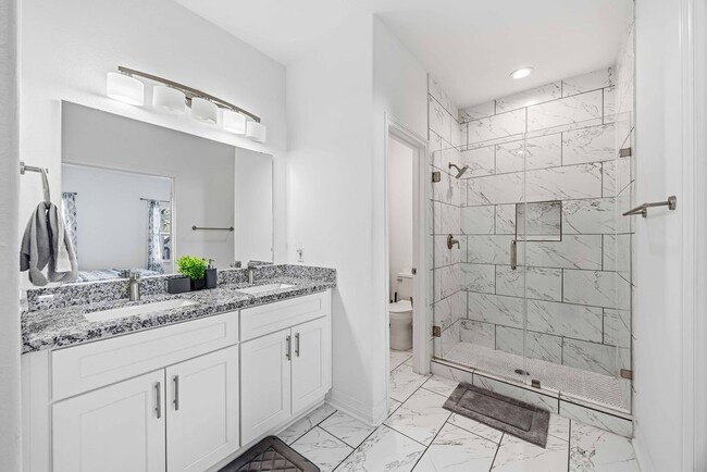 Building Photo - 3825 Easy St