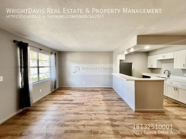 Building Photo - 9221 Tudor Dr
