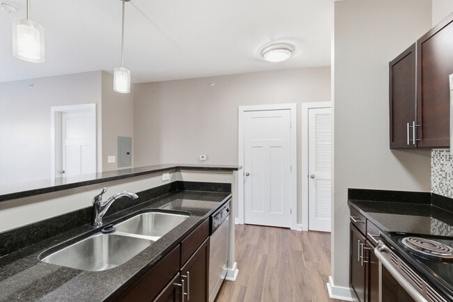 Building Photo - 2197 Nolensville Pk