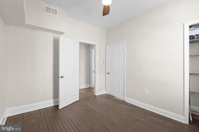 Building Photo - 1616 Kilbourne Pl NW