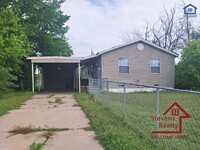 Building Photo - 1507 SW Oklahoma Ave