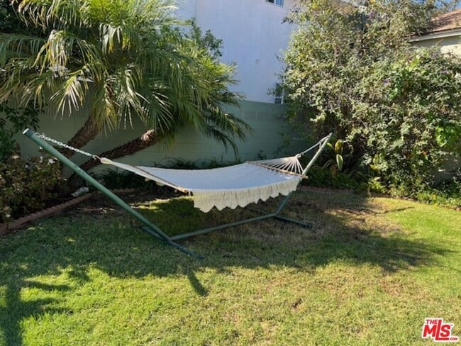 Building Photo - 6426 W 83rd St