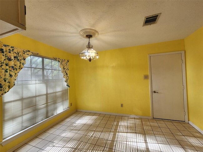 Building Photo - 6419 Scarlet Ridge Ct