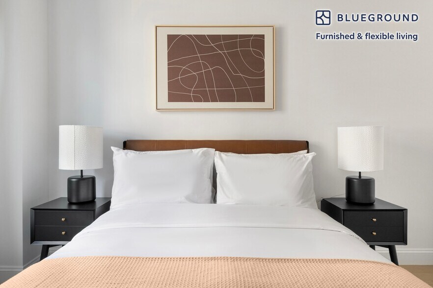 Building Photo - 915 W End Ave