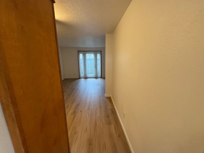 Building Photo - 928 SW 11th St