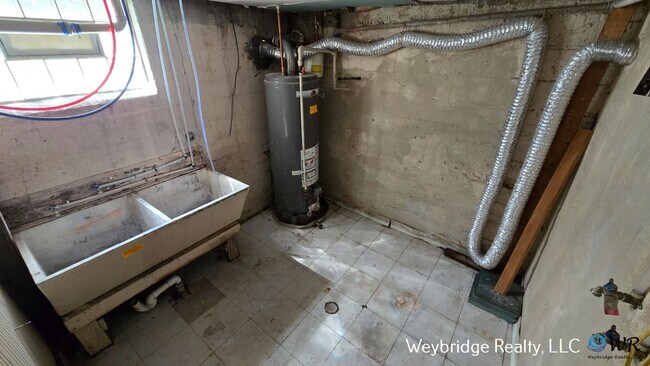Building Photo - 3-Bed 1 Bath House located in a cul-de-sac...