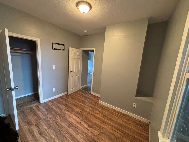 Building Photo - 2372 Main St