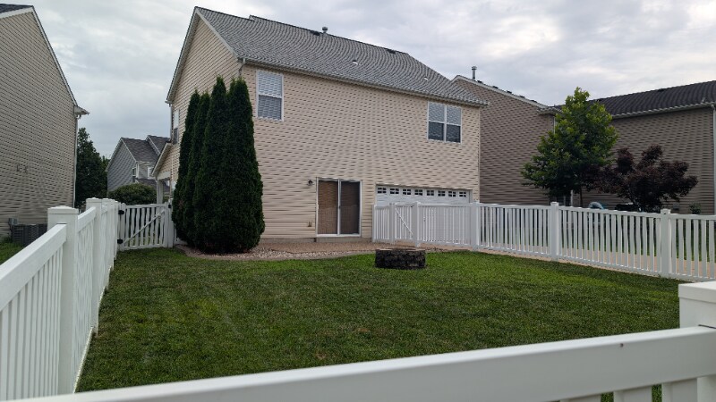 Building Photo - 1029 Glengarry Dr