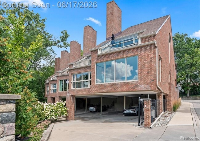 Building Photo - 511 Brookside Ave