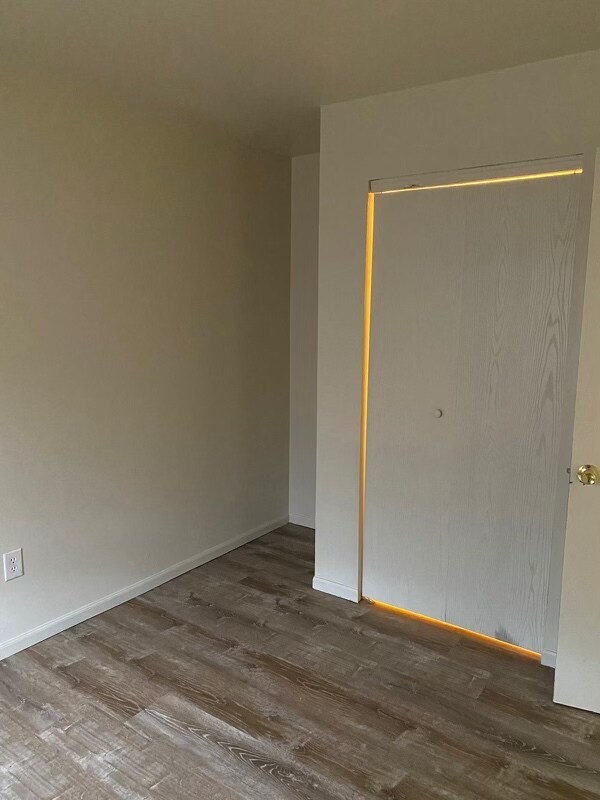 Building Photo - 613 Palisades Dr