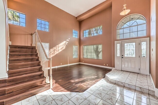 Building Photo - 3 Bed room Pool home in Desert Shores