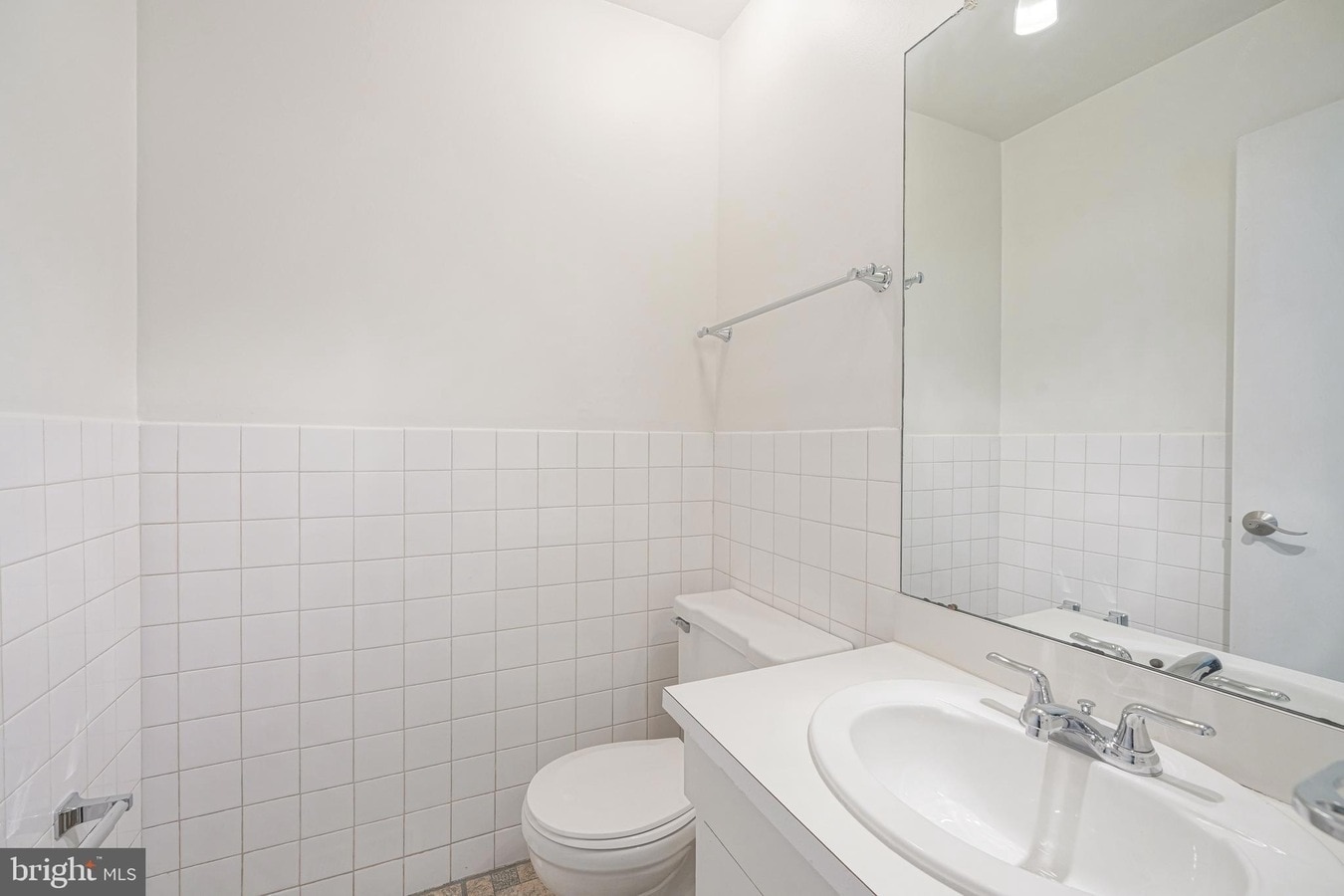 Building Photo - 1025 Oaklyn Ct