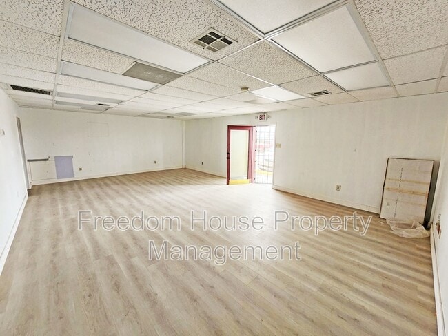 Building Photo - 191 S Frontage Rd