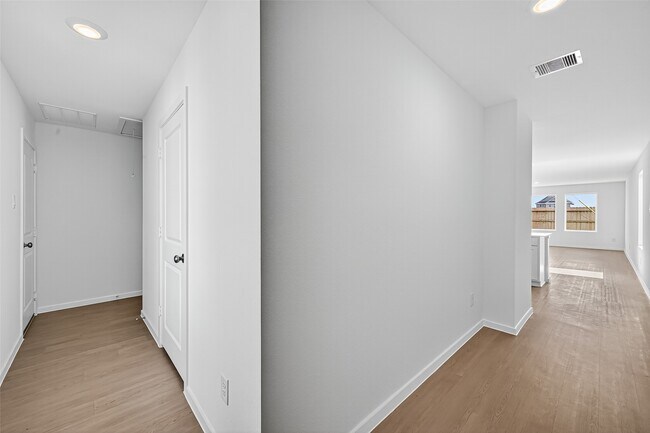 Building Photo - 5211 Esperanza