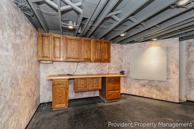 Building Photo - Spacious 4 Bedroom / 2.5 Bath Home with Byron Center Schools