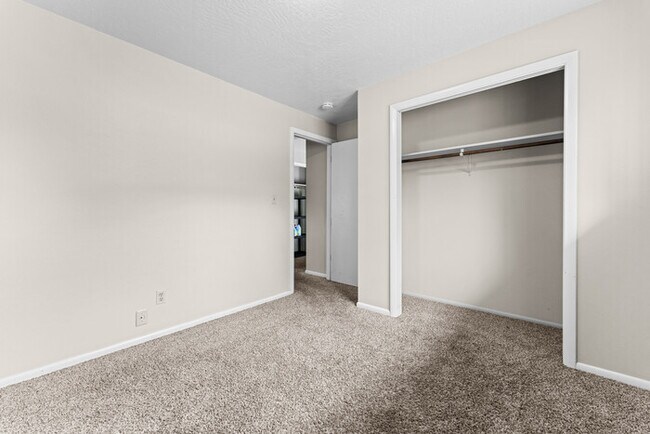 Building Photo - Spacious 4 Bedroom, 2 Bath Home on Boise Bench!